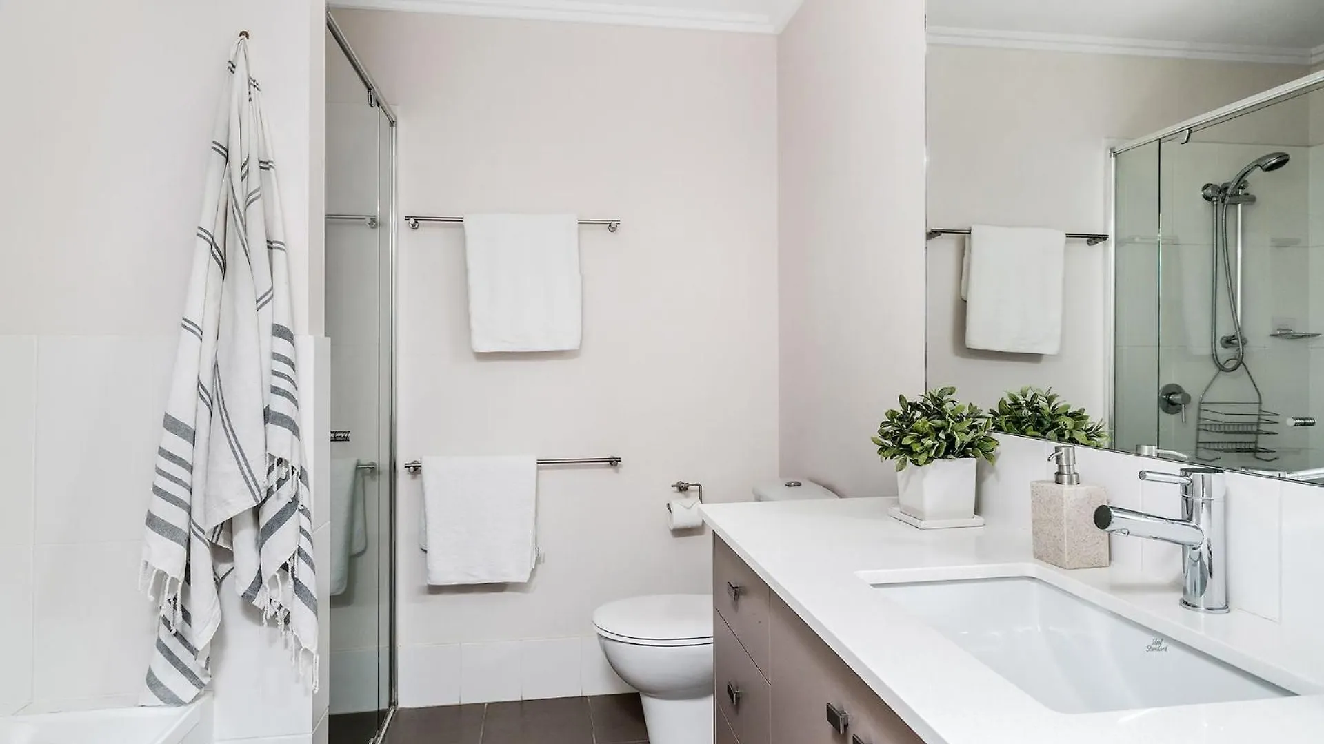 Villa A Perfect Stay - Drift Byron Bay Australia